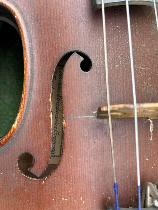 Цигулка Antonius Stradivarius Cremona Feccit anno 1731
