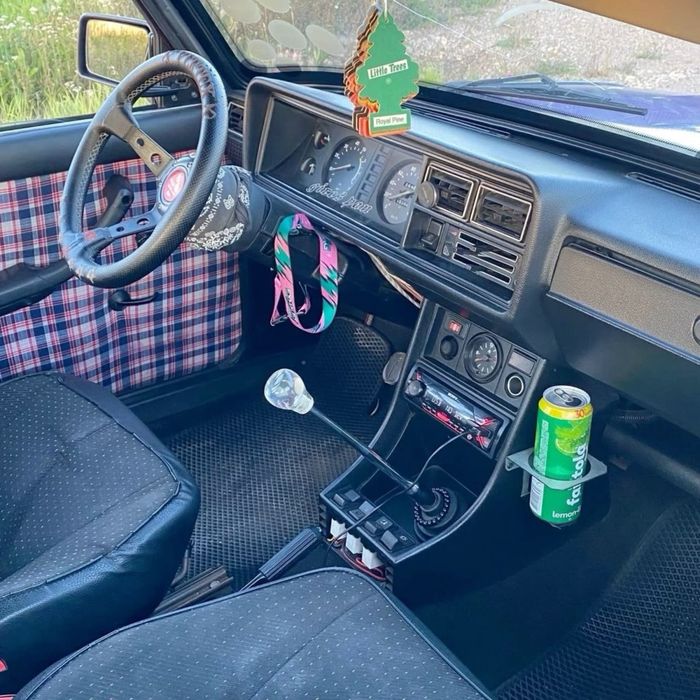 Обшивки дверей .