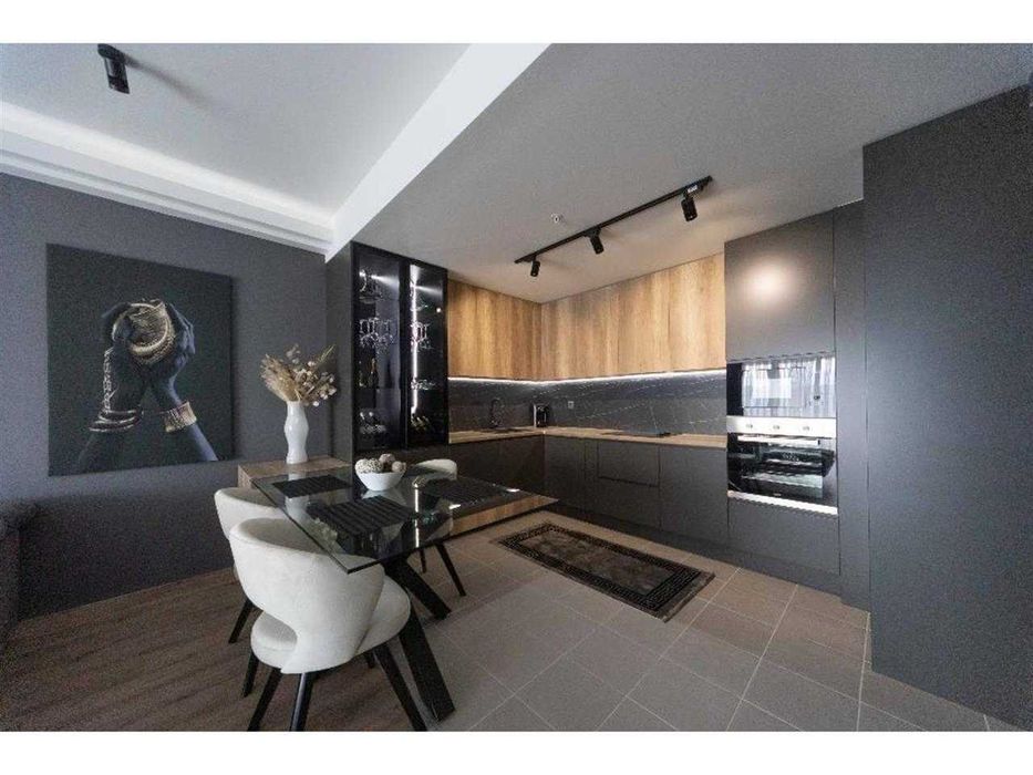 Дава се под наем Двустаен апартамент в Бургас, Братя Миладинови - 67 кв.м за 219.3 € - Снимка #2