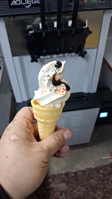 Мороженое апарат фризер