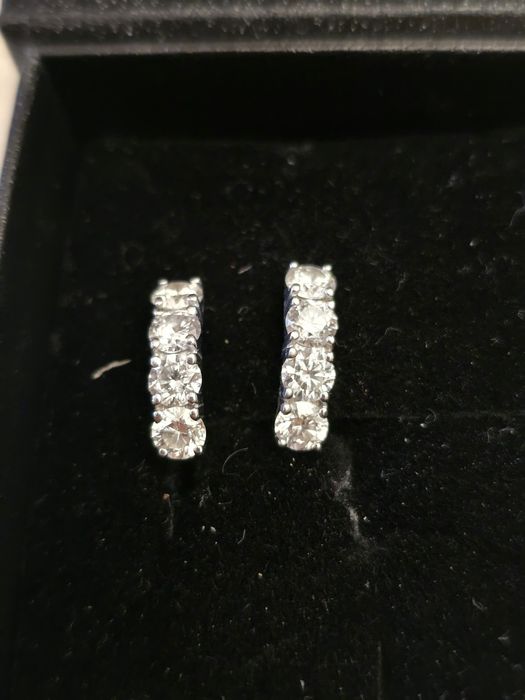 Серги золотые с Якутскими  брилиантами