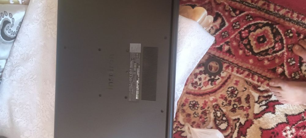 Vind doua laptopuri dell si asus