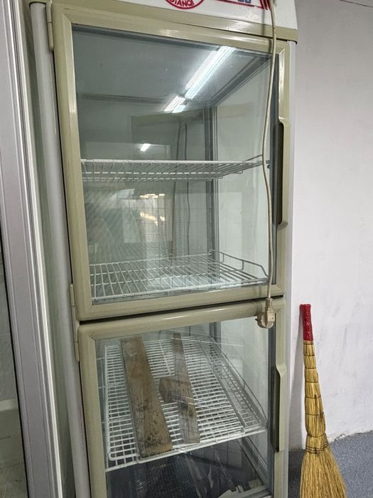 Продам холодильник ветринный