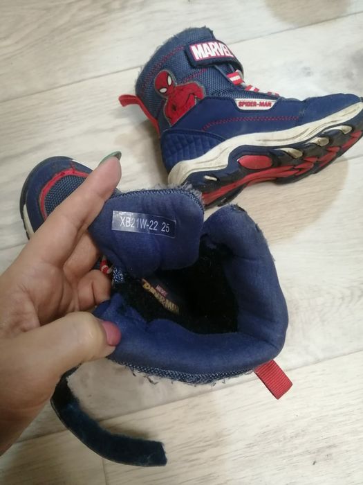 Зимняя обувь на мальчика