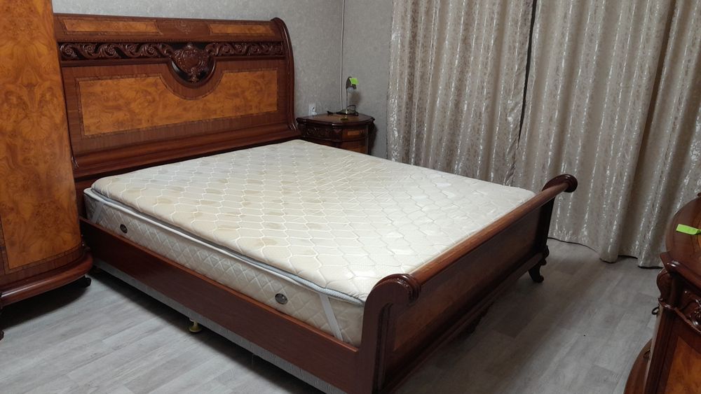 Шикарный Шкаф и кровать