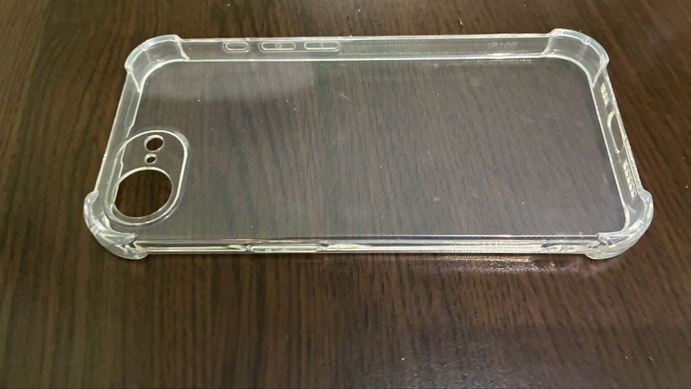 Протектор за iPhone 16e - прозрачен