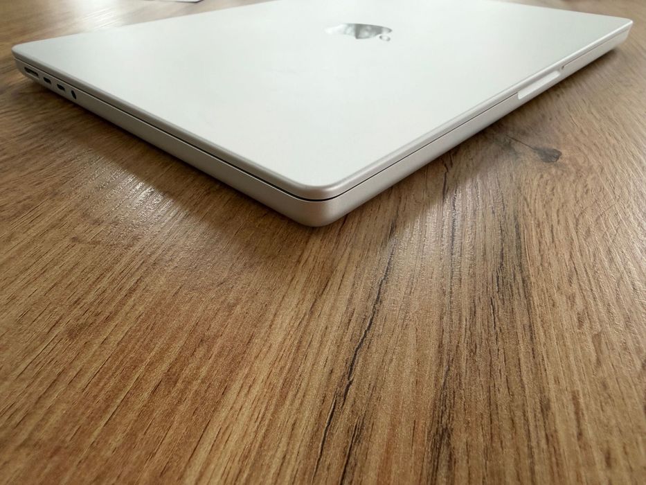 MacBook Pro 14" M3 8-CPU, 10-GPU, 8GB RAM, 1TB SSD