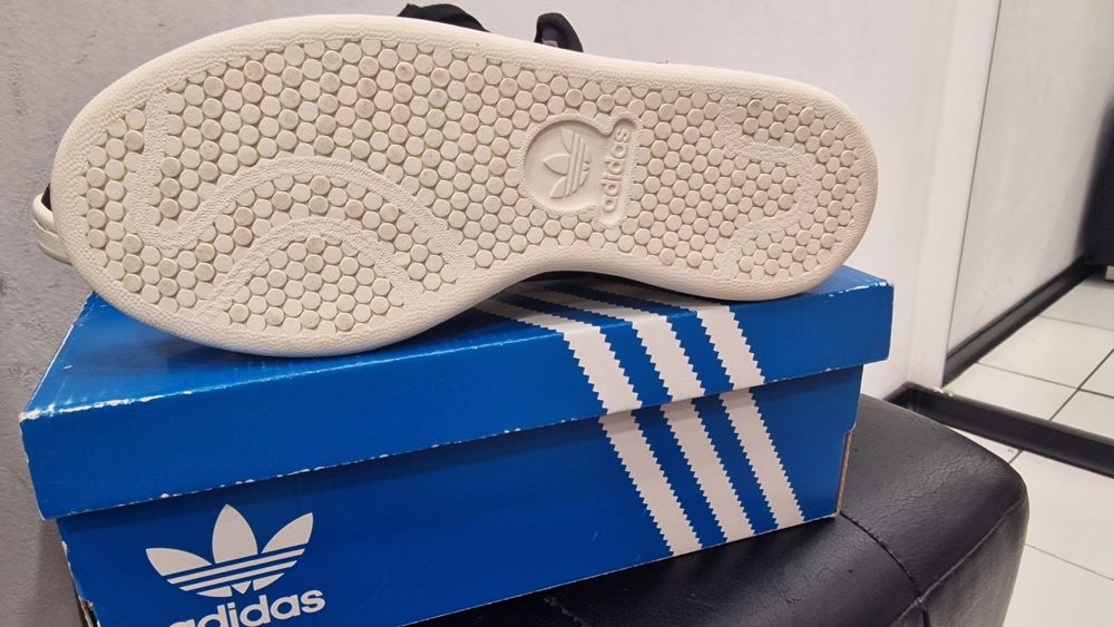 Дамски маратонки номер 36 2/3 Адидас