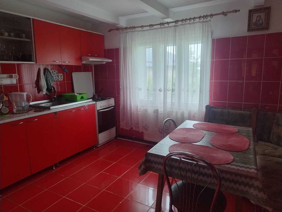 Casă de vânzare în Cucorăni