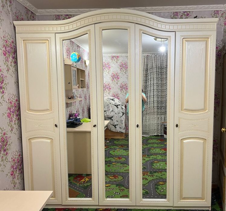 Спальный гарнитур любава 5