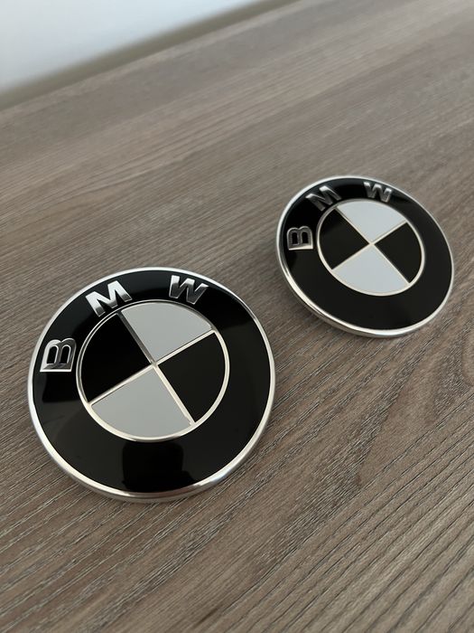 Емблеми за БМВ 82мм, 74мм и 45мм за волан Черна и Черно-бяла