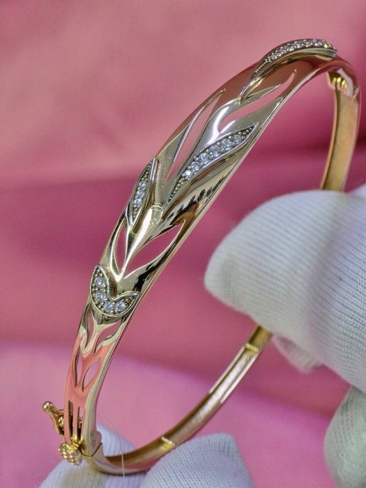 Золото 585  Браслет масса: 6.90гр