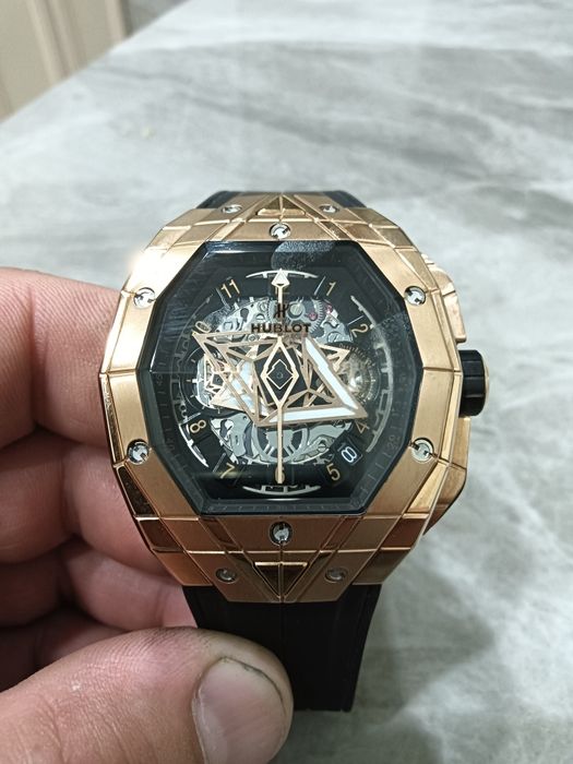 Продам часы HUBLOT