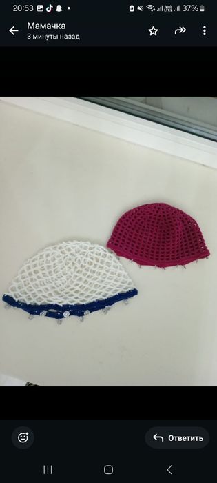 Шапочка крошэ с кулонами