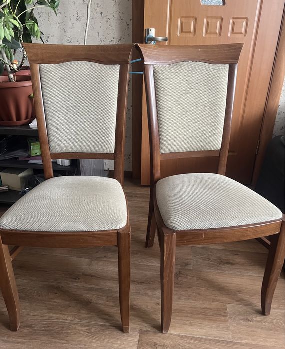 Стол со стульями