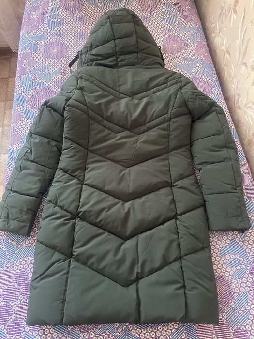 Продам женскую куртку