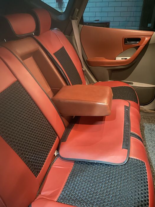 Продаю автомобиль внедорожник. Ниссан