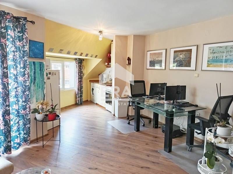 Продава се Тристаен апартамент в Поморие - 102 кв.м за 565 €/кв.м - Снимка #3