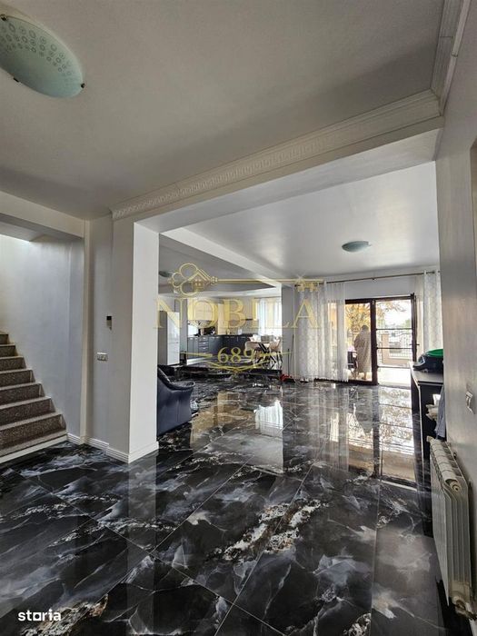 VILA DE VANZARE BACAU  P+E+M (de locuit si birou , clinica, notarriat,