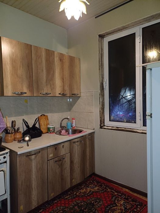 Срочно продаётся 2/4/4 Лисунова 4