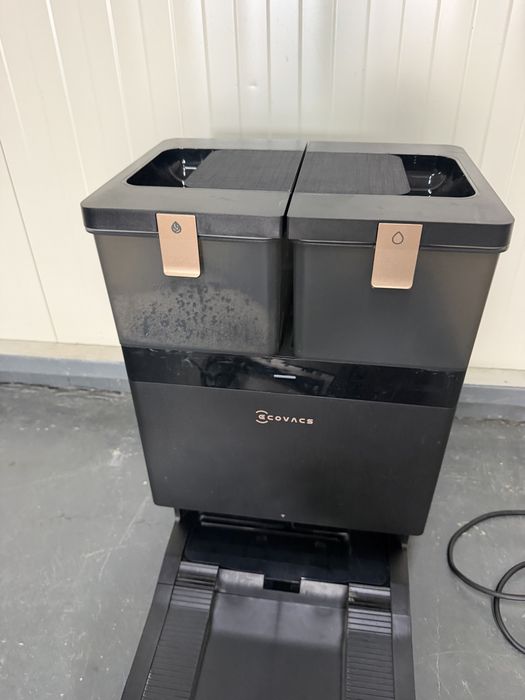 Aspirator robot Ecovacs Deebot X8 Family