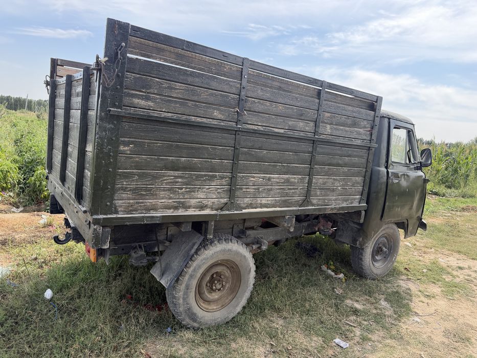 Uaz 452 sotiladi