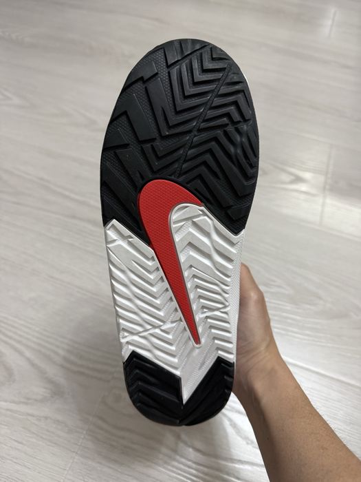 Оригинальные кроссовки NIKE