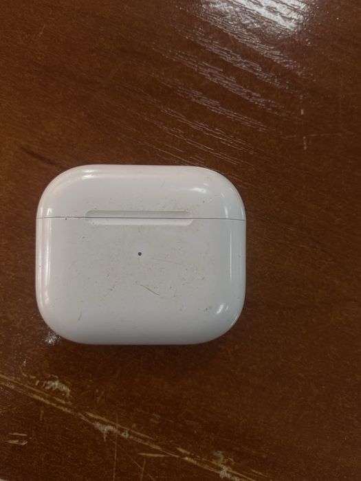 Продаю оригинальные Apple AirPods 3.