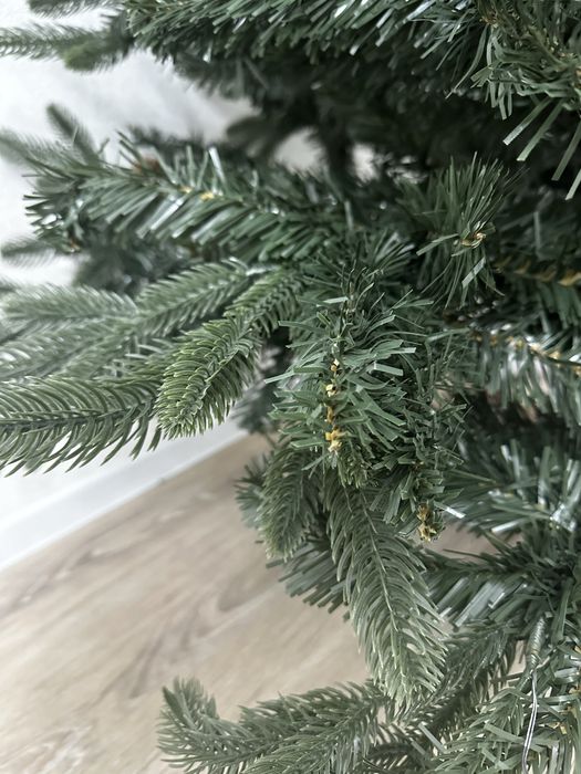 Искусственная литая ёлка