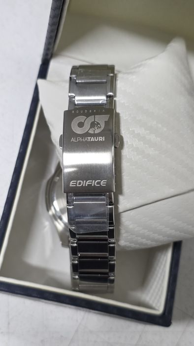 Продам часы Casio EFS-S580AT