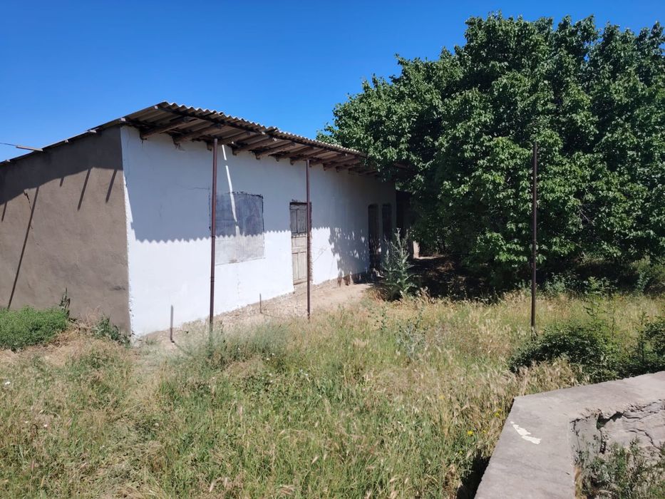 Үй сатылады 12 соттық жерімен