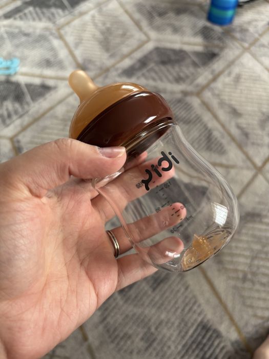 Продам новую бутылочку