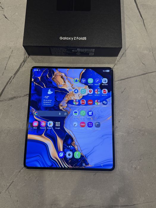 Samsung Galaxy Z Fold 5