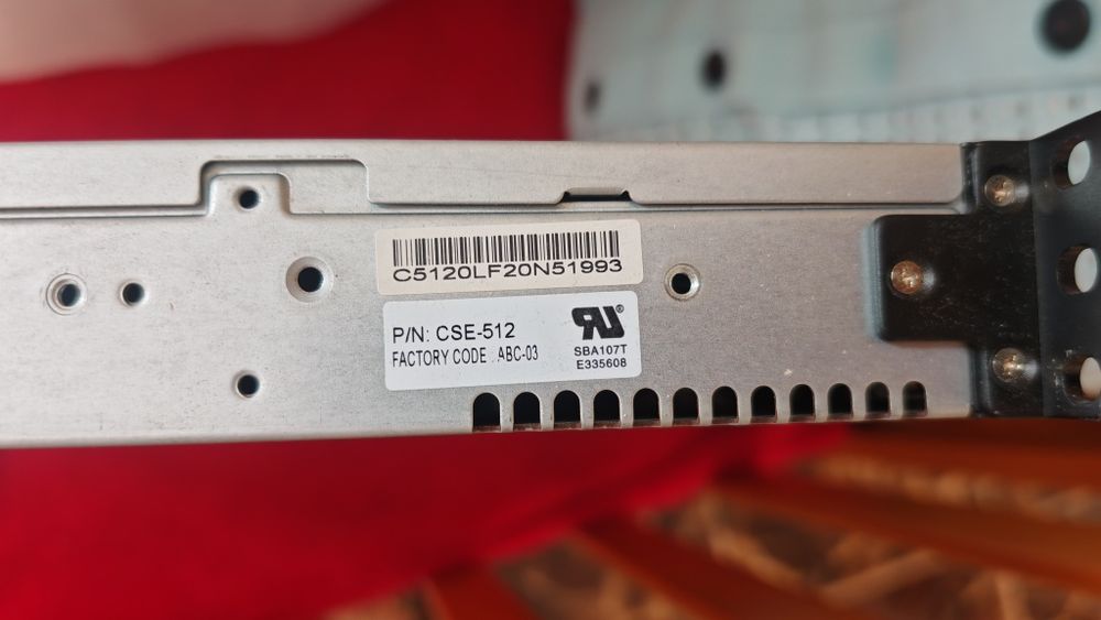 Server Supermicro CSE-512 64 gb ram