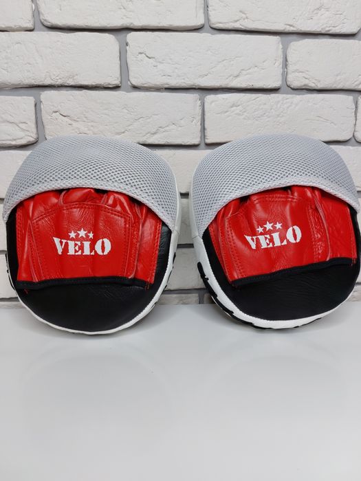 Лапы боксёрские.