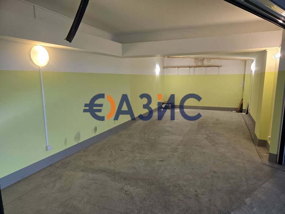 Голям подземен Гараж в сграда Златна рибка, Несебър, България, 33,44