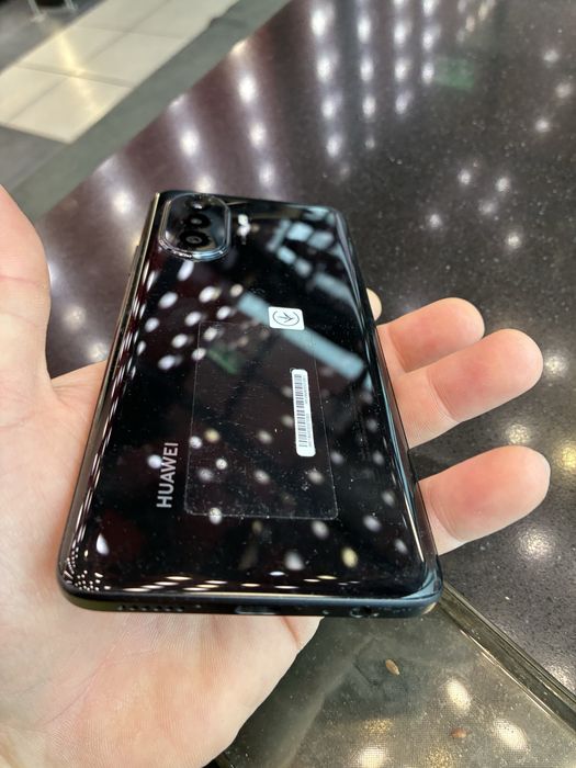 Изключително запазен Huawei nova y70