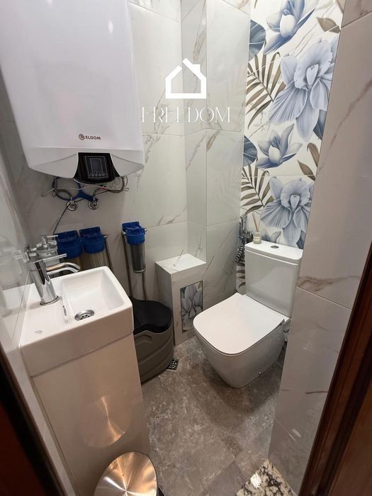 Дава се под наем Тристаен апартамент в Варна, Бриз - 112 кв.м за 700 € - Снимка #1