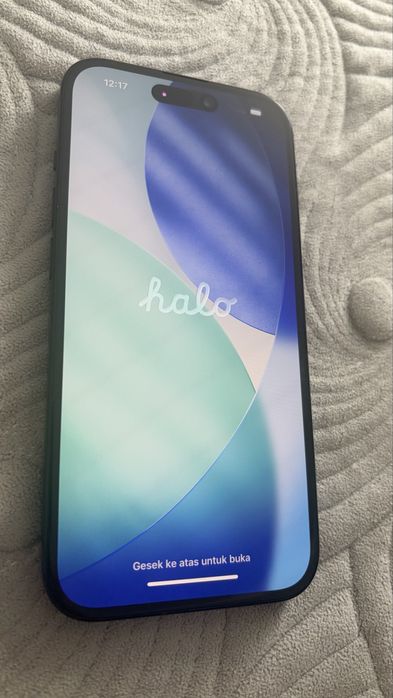 Продам Apple 15