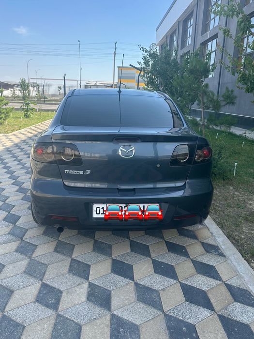 Подается мазда 3  FULL  поселения позиция