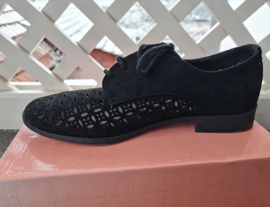 Pantofi din material