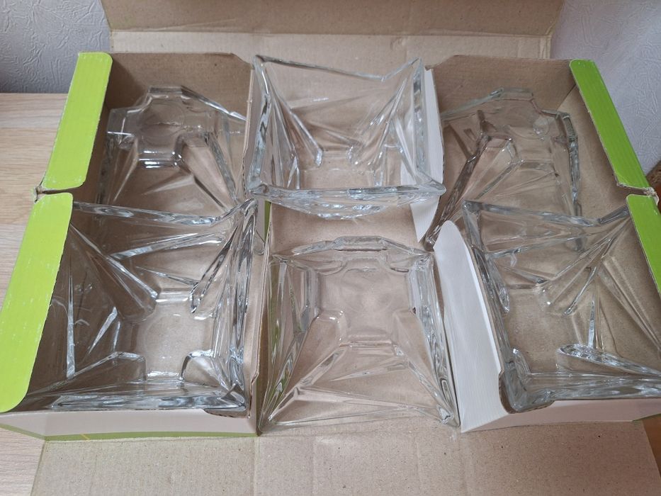 Вазы новые за 1000