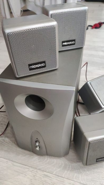 Сабвуфер,4 колонки