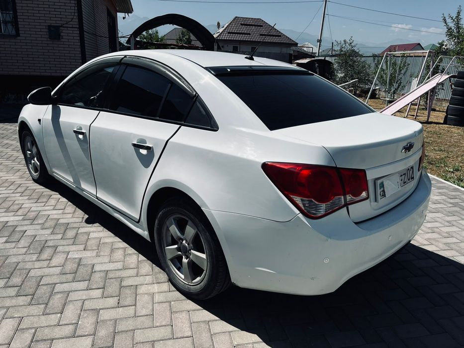 Продам шевролет круз!