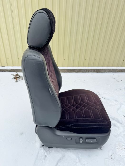 Кресла передние Lexus GX 470