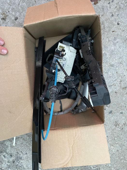 Задна лява врата