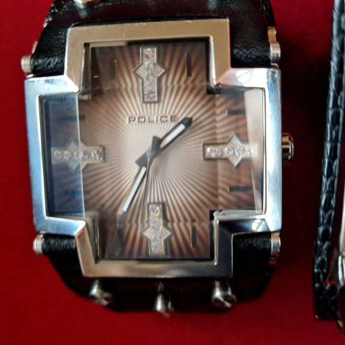 Чъсовник  Police Glory