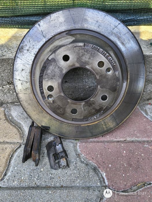 Discuri frână și plăcute ssangyoung Tivoli . 30000 km in stare f buna