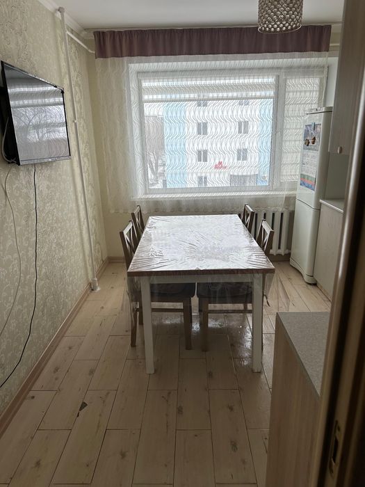 Продам 4 комнатную квартиру