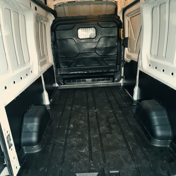 Mocheta   podea ford transit, costum